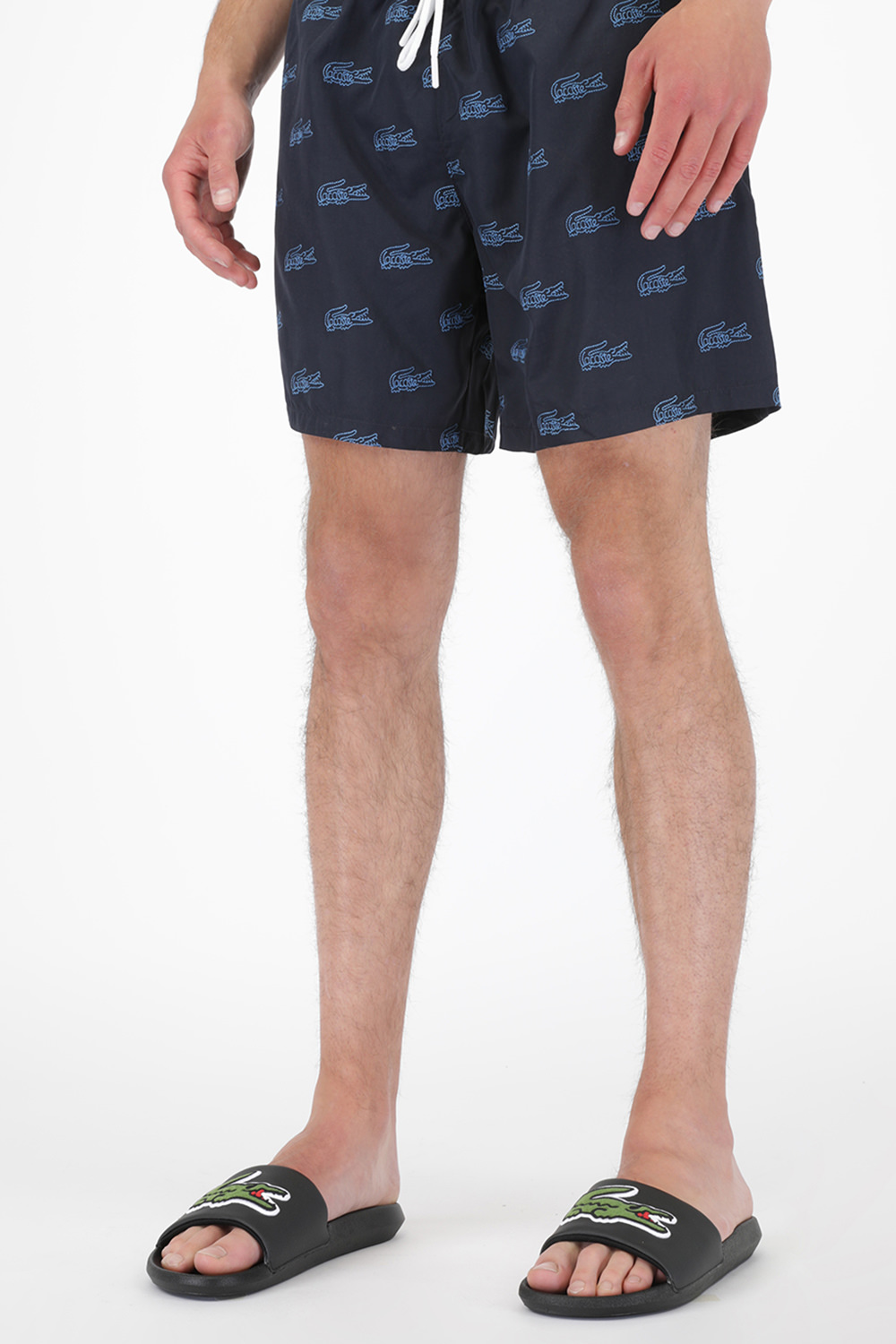 תמונת כל הלוק של כפכפי סליידס